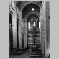 Nave central e retábulo principal, Photo by Mário Novais, Biblioteca de Arte-Fundação Calouste Gulbenkian on Flickr.jpg